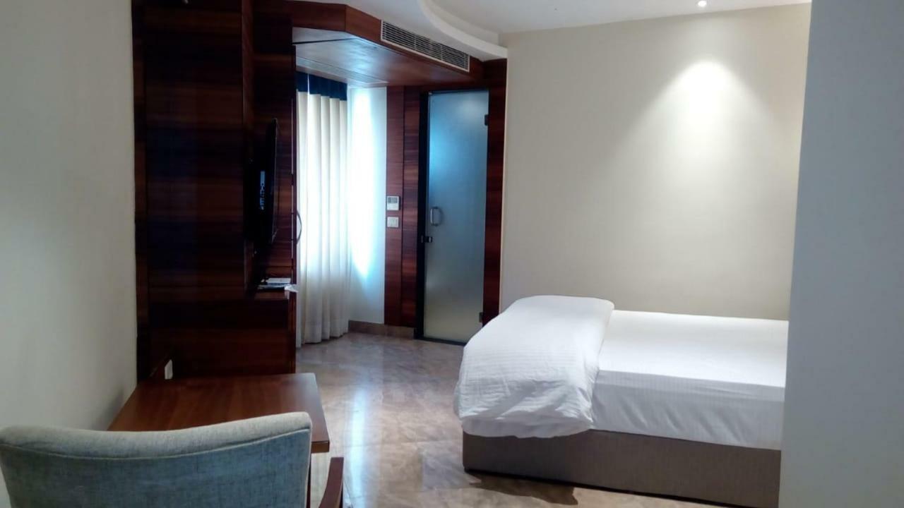 Kings Crown Salt Lake Kolkata Ngoại thất bức ảnh